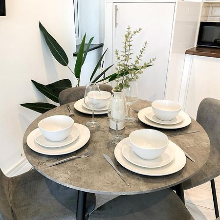 1-Bedroom Apartments In Shoreditch, Old Street, Hoxton London Exterior photo