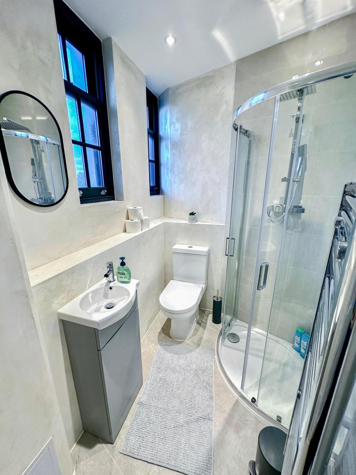 1-Bedroom Apartments In Shoreditch, Old Street, Hoxton London Exterior photo
